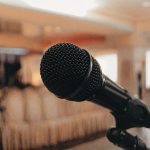 Regn som reklamkanal: Så väljer du hållbara paraplyer med tryck som folk faktiskt använder